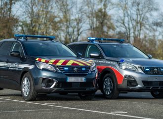 Френската полиция получи Peugeot 5008 с 1.2 мотор