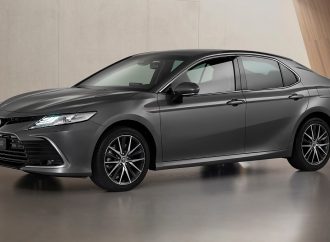 Обновиха Toyota Camry за европейския пазар