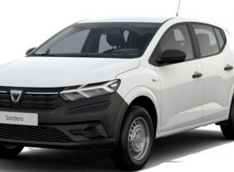 Базовата Dacia Sandero: Черни брони, без радио, но с LED светлини