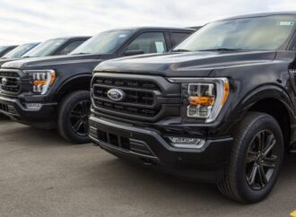 Ford не смогва с производството на F-150 – монтира колани и ъпдейтва софтуер по паркингите