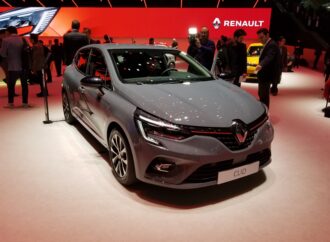 Renault Clio е най-продаваният нов автомобил в България през 2020 г.