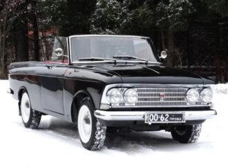 През 1964 г. правят този Москвич с инжекцион и алуминиево купе