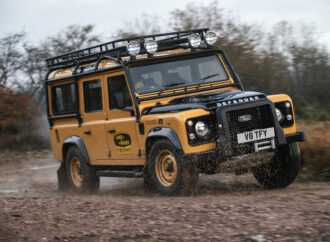 Land Rover ще доставя оригиналния Defender с V8 мотор през 2021 г.