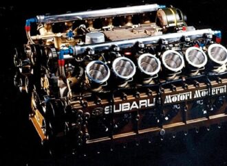 През 1990 г. Subaru прави опит за пробив във Ф1 с този 12-цил. боксер