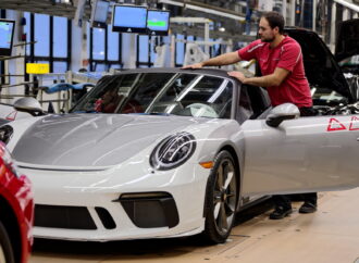 Porsche привиква 911 в сервизите за недозатегнат болт по окачването