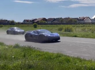 Хърватска електрическа кола разнищи Porsche Taycan на драг (видео)