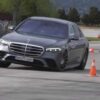 Новият Mercedes S-Class с посредствено представяне на лосовия тест (видео)