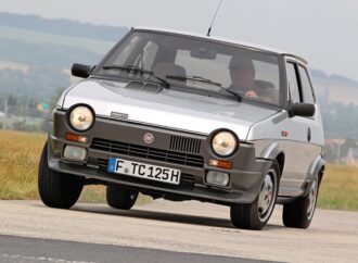 Fiat Ritmo Abarth беше бърза италианска оса от 80-те години