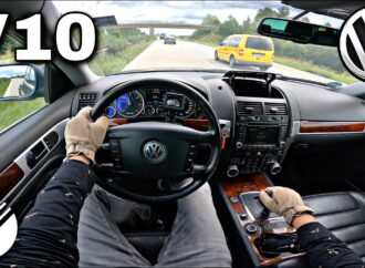 На какво е способен VW Touareg V10 TDI на Аутобана? (видео)