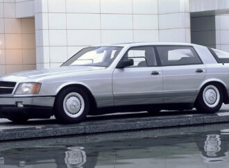 През 1981 г. Mercedes прави това комби, задвижвано от газова турбина