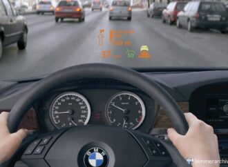 BMW свали head-up дисплея като опция за някои модели заради недостига на чипове