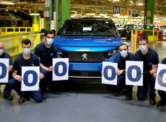 Peugeot произведе един милион бройки 3008 в Сошо