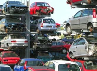 Гана забранява вноса на автомобили за скрап