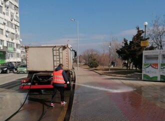 Отново започва миене на улиците в София