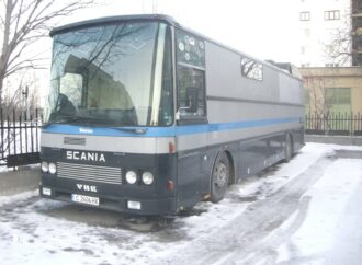 БГ пазар: Продават уникален дом на колела Scania с 11-литров двигател