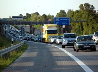 100 км/ч на Аутобана, 30 км/ч в градовете – Германия обмисля как да намали потреблението на гориво