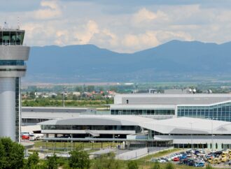 Летище София обеща 64 нови електромобила, но поръчката е за 24
