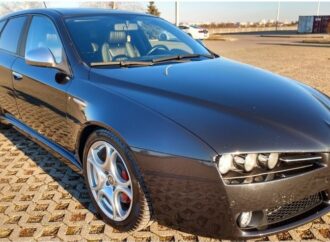 БГ пазар: Продават много запазена Alfa Romeo 159 за… 18 000 лева