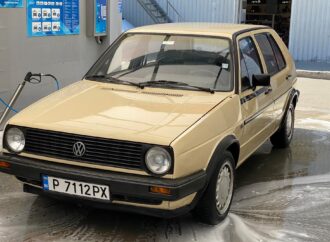 БГ пазар: Продават VW Golf на 37 години с 1.6 чист дизел за 1300 лв.