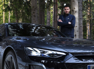 Звездите Радослав Янков и Алберт Попов ще раздават автографи на щанда на Audi на Автосалон София 2022