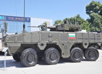РИЛА 8х8 е пехотна бойна машина, която ще се произвежда в Бургас