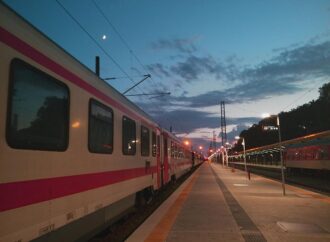 БДЖ пусна два допълнителни нощни влака София-Бургас за летния сезон