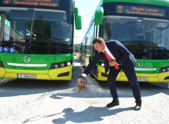 Пет нови електрически автобуса тръгнаха в Хасково