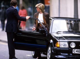 Продава се Ford Escort RS Turbo 1, принадлежал на Лейди Даяна
