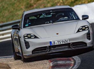 Рекорд: Porsche Taycan Turbo S е най-бързият сериен електромобил на Нюрбургринг