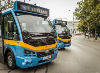 Първите от малките електрически автобуси за довеждащ транспорт в София са доставени