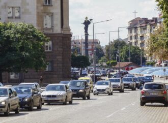 Средната възраст на колите в София е 18 години, през 2012 г. е била 20 години