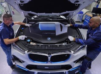 BMW стартира производството на малка серия водородни автомобили
