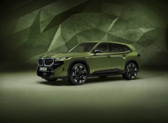 BMW XM ще получи ексклузивни цветове Individual