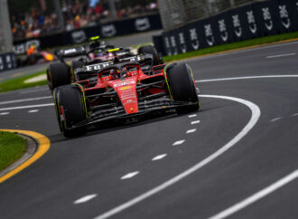 Ferrari оспорва наказанието на Сайнц